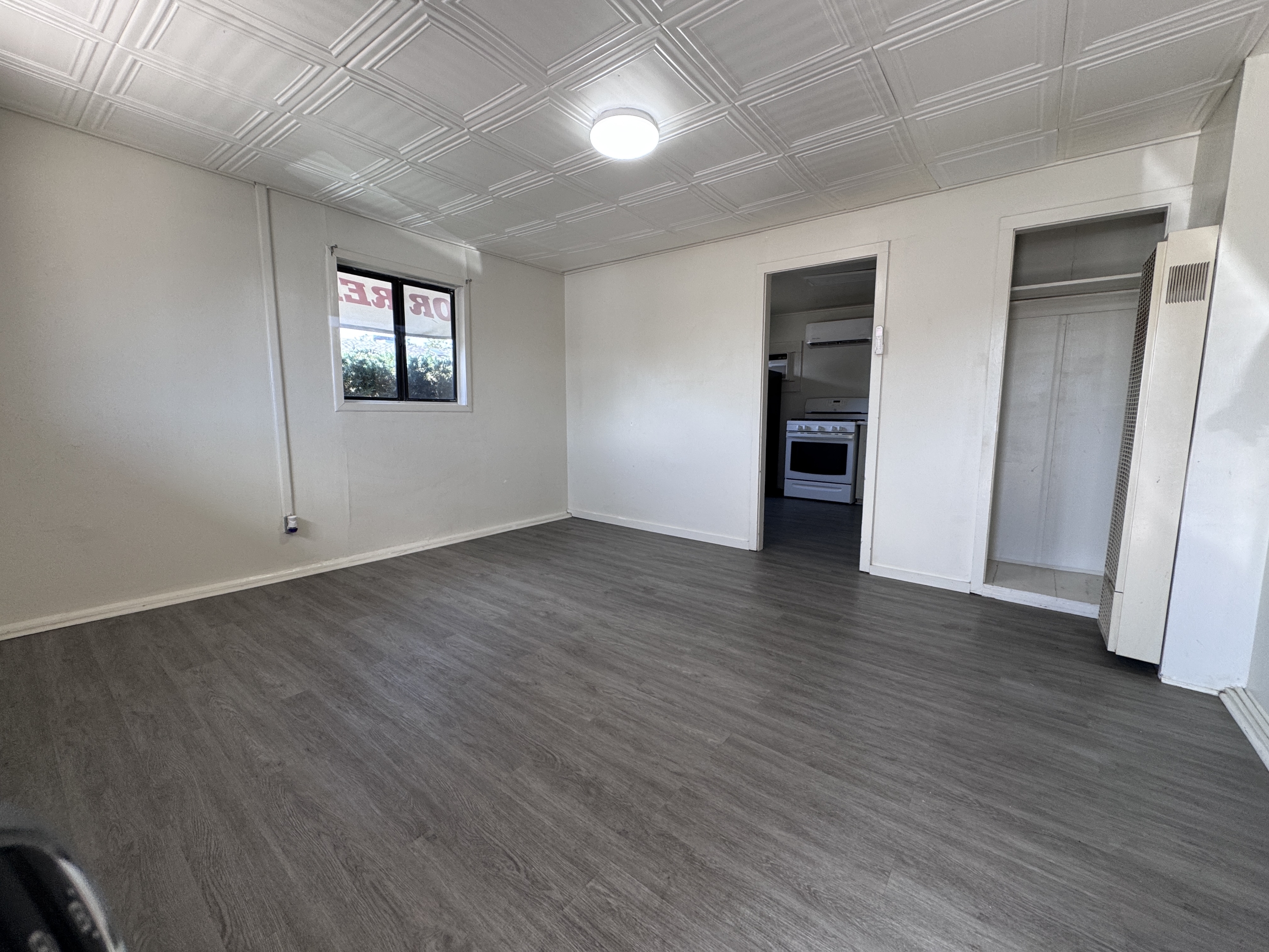 1401 Main Street - 12A
